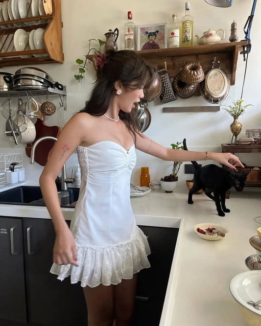 Sweet White Sweetheart Neck Mini 17th Birthday Homecoming Dress P3513