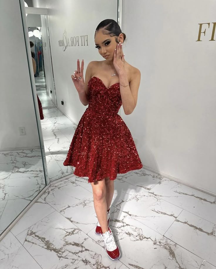 Shiny Sweet Sequined Sleeveless A-Line 17th Birthday Homecoming Dress P3599