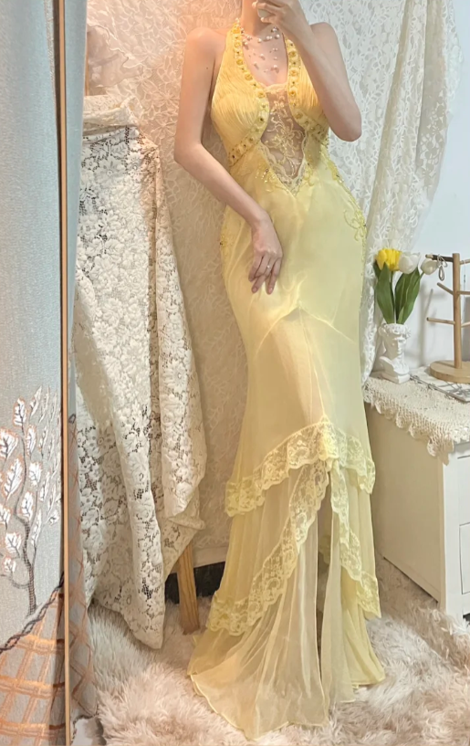 Elegant Yellow Halter Neck Bias Chiffon Lace Trim Prom Dress P3766