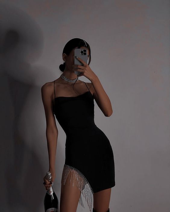 Tight black dress outfit discount