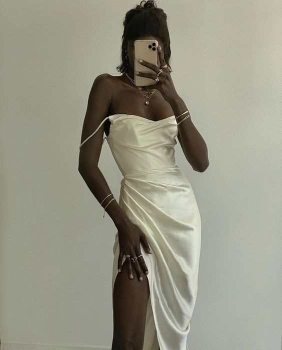 Sexy langes Ballkleid Satin Abendkleid Seitlicher Schlitz Abschlussballkleider P915
