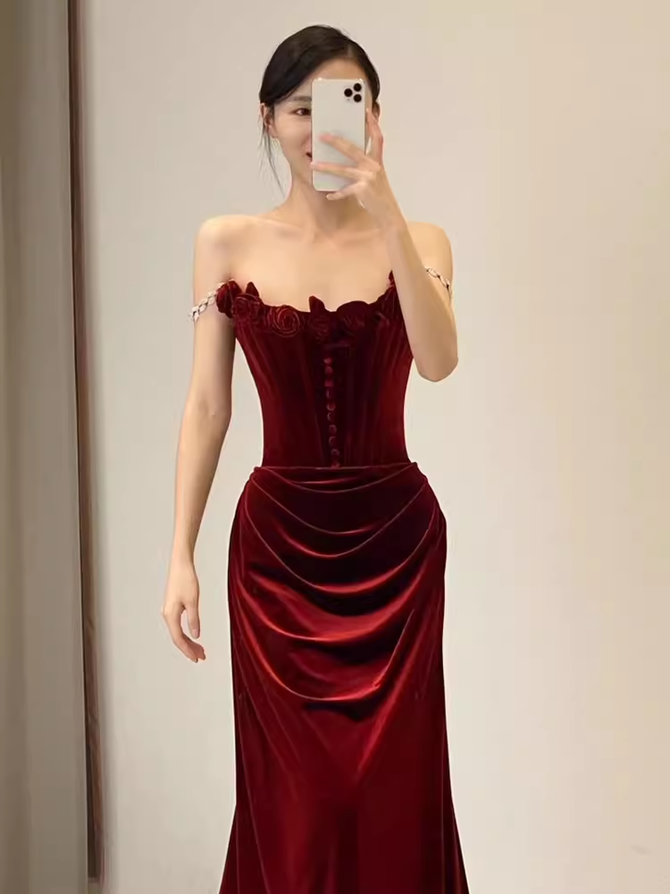Beautiful Mermaid Strapless Red Velvet Long Prom Dress P1324
