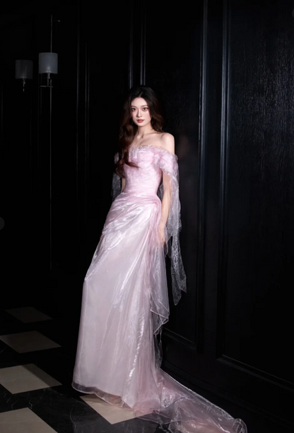 Süßes hellrosa Meerjungfrauen-Ballkleid aus Organza mit Carmen-Ausschnitt Abendkleid P4101
