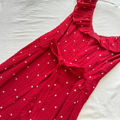 Süßes rot-weißes gepunktetes A-Linien-Rüschen-Taillen-langes Ballkleid 17. Geburtstagskleid P4011