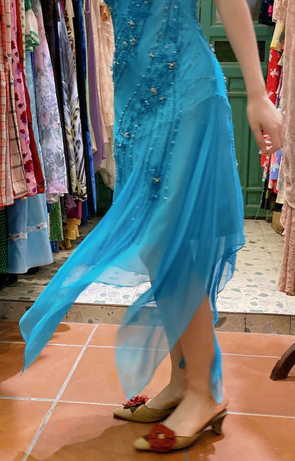 Elegantes blaues, asymmetrisches, tiefes V-Hals-Neckholder-Abendkleid aus Chiffon mit Perlen P4118