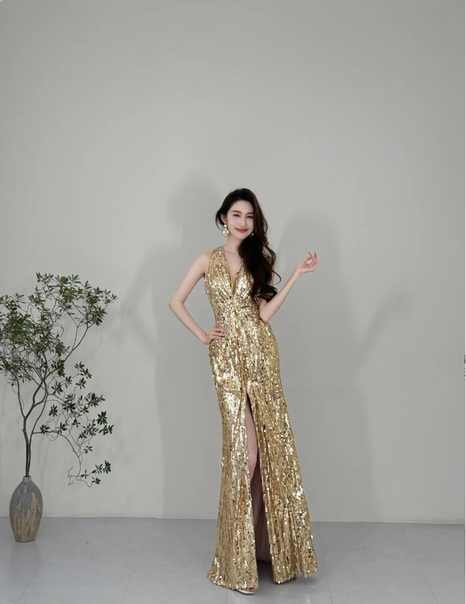Glitzerndes gelbes Meerjungfrauen-Kleid mit tiefem V-Ausschnitt, Neckholder und Pailletten, langes Ballkleid, Abendkleid P4125