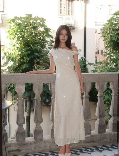 Elegantes weißes, figurbetontes Pailletten-Abendkleid mit One-Shoulder-Träger P4128