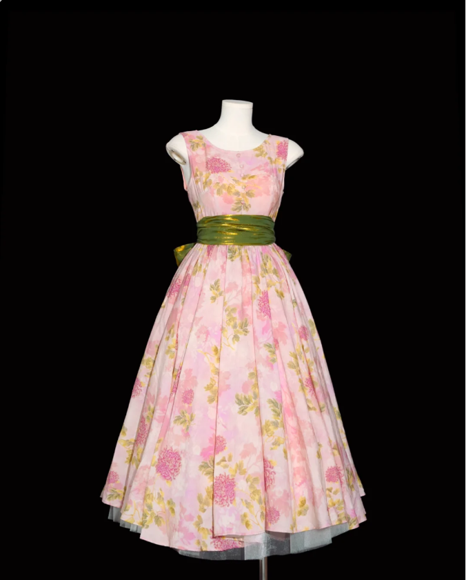 Retro Rosa Blumenmuster A-Linien Ballkleid mit Rundhalsausschnitt und Schleifengürtel P4135