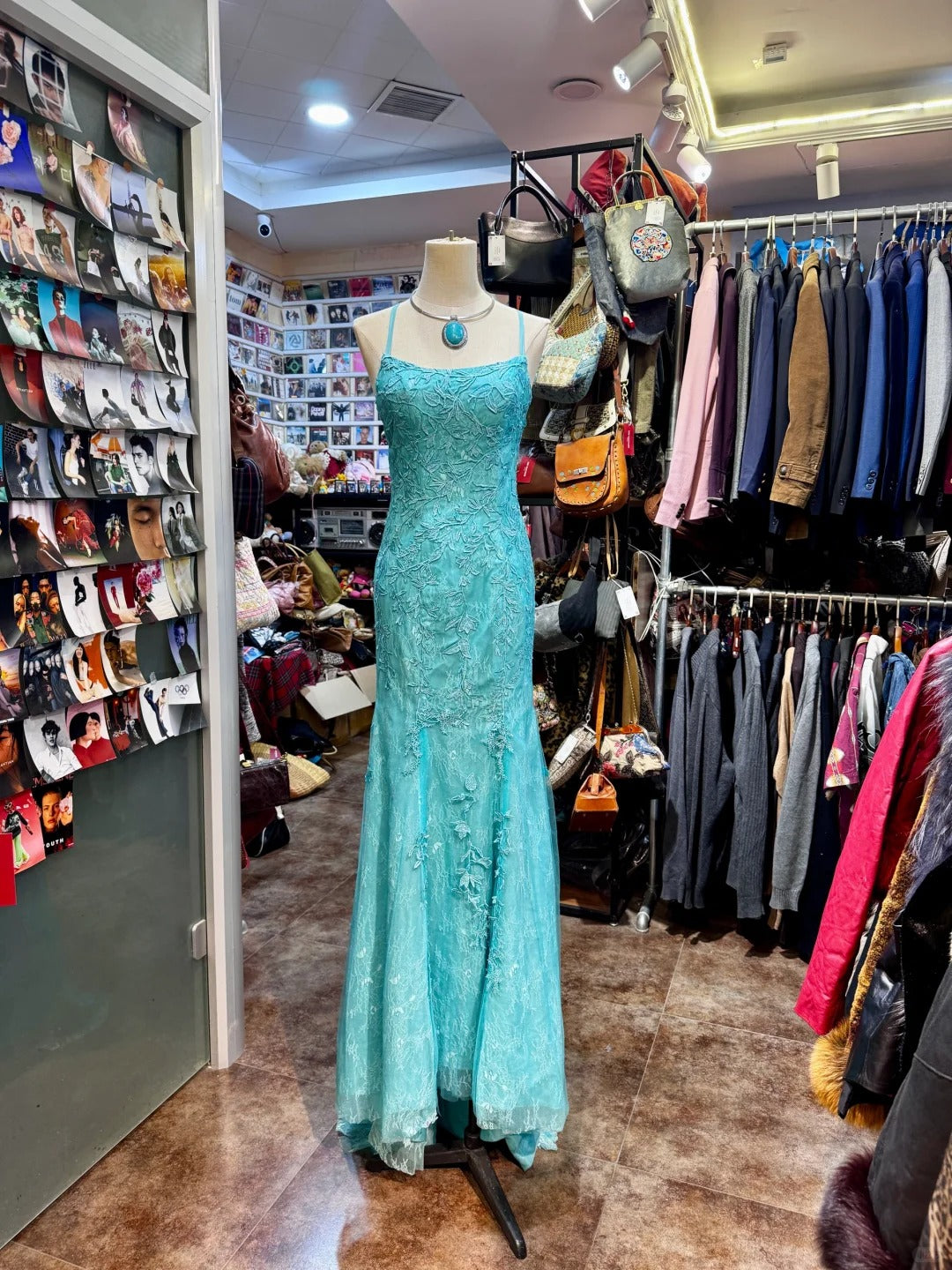 Elegantes, seeblaues Meerjungfrauen-Abendkleid mit Neckholder und Spitze P4140