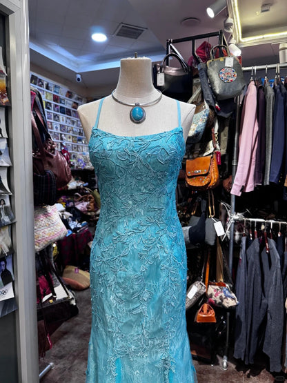 Elegantes, seeblaues Meerjungfrauen-Abendkleid mit Neckholder und Spitze P4140