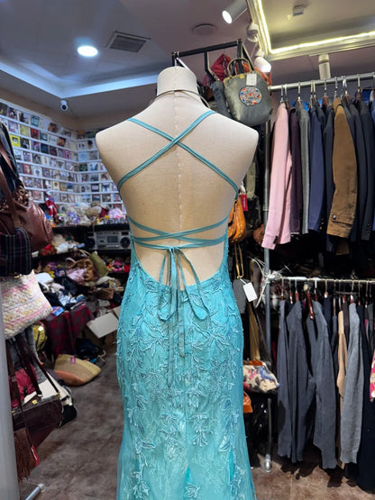 Elegantes, seeblaues Meerjungfrauen-Abendkleid mit Neckholder und Spitze P4140