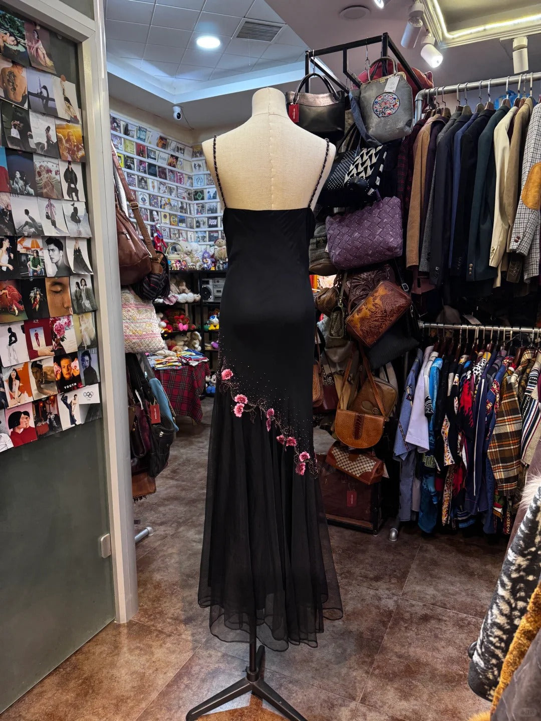 Retro Elegantes Schwarzes Neckholder Besticktes Chiffon Langes Ballkleid Abendkleid P4142