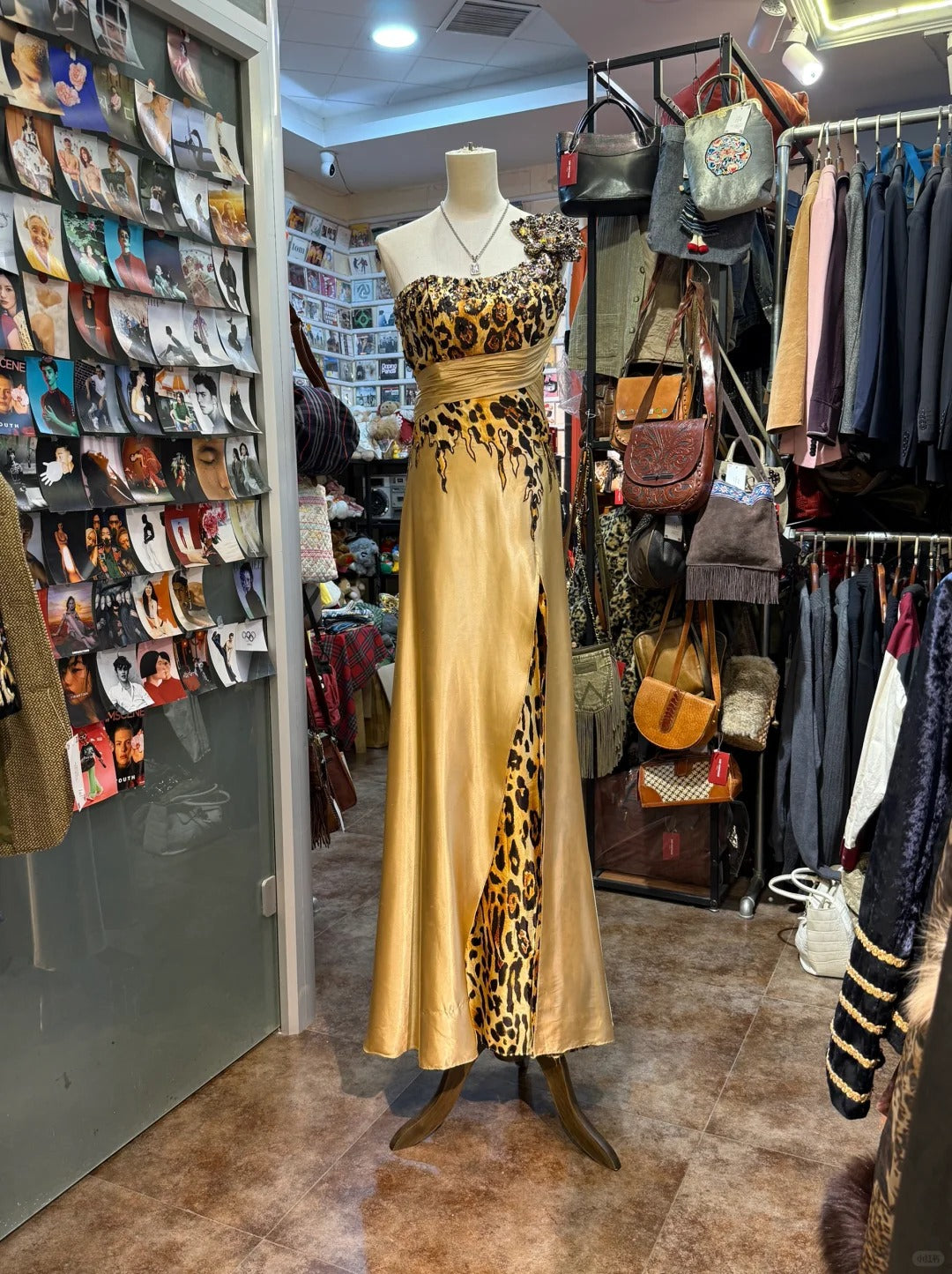 Wildes goldbraunes Leopardenmuster, One-Shoulder Satin langes Ballkleid Abendkleid P4150
