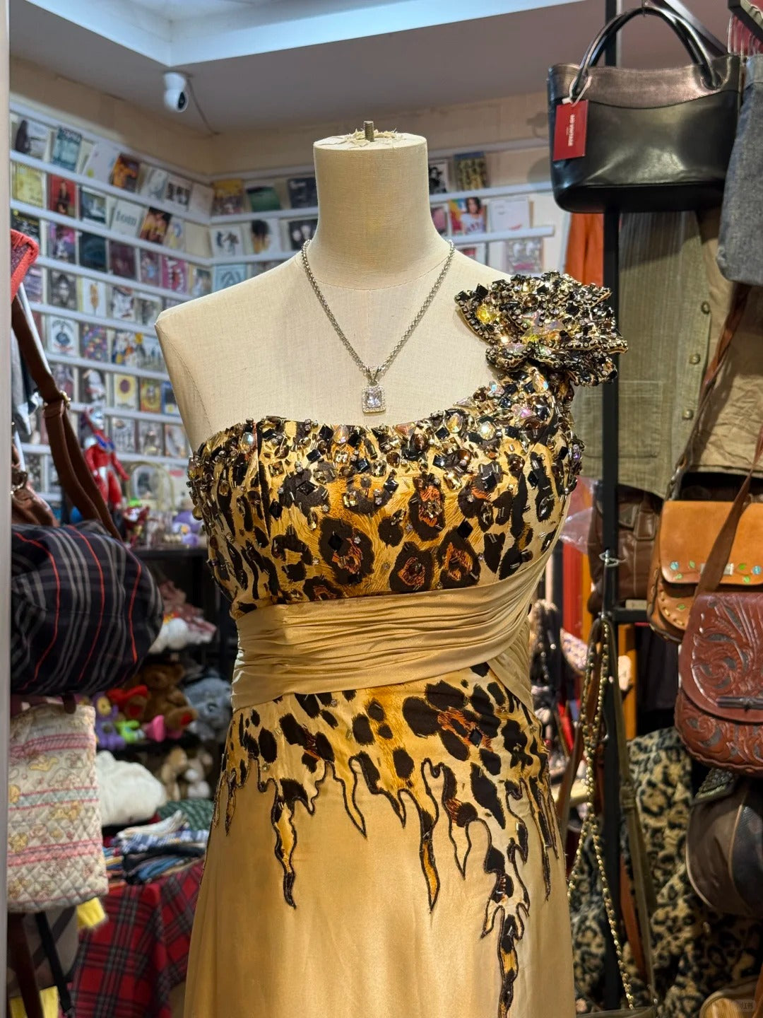 Wildes goldbraunes Leopardenmuster, One-Shoulder Satin langes Ballkleid Abendkleid P4150