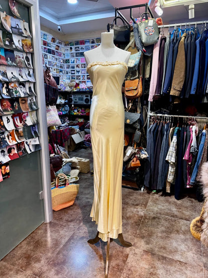 Élégante Robe de Bal Longue en Satin Jaune Sirène sans Bretelles avec Fleurs 3D Robe de Soirée Robe de Demoiselle d'Honneur P4152
