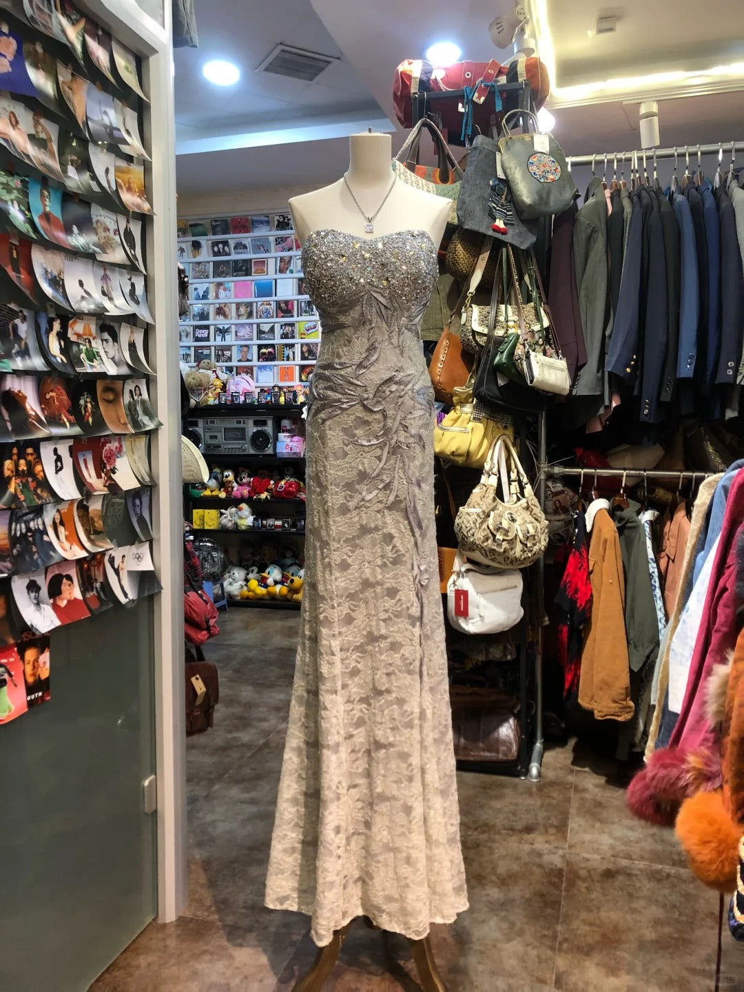 Elegantes graues Meerjungfrau-Kleid, trägerlos, paillettenbesetzte Spitze, langes Ballkleid, Abendkleid P4157