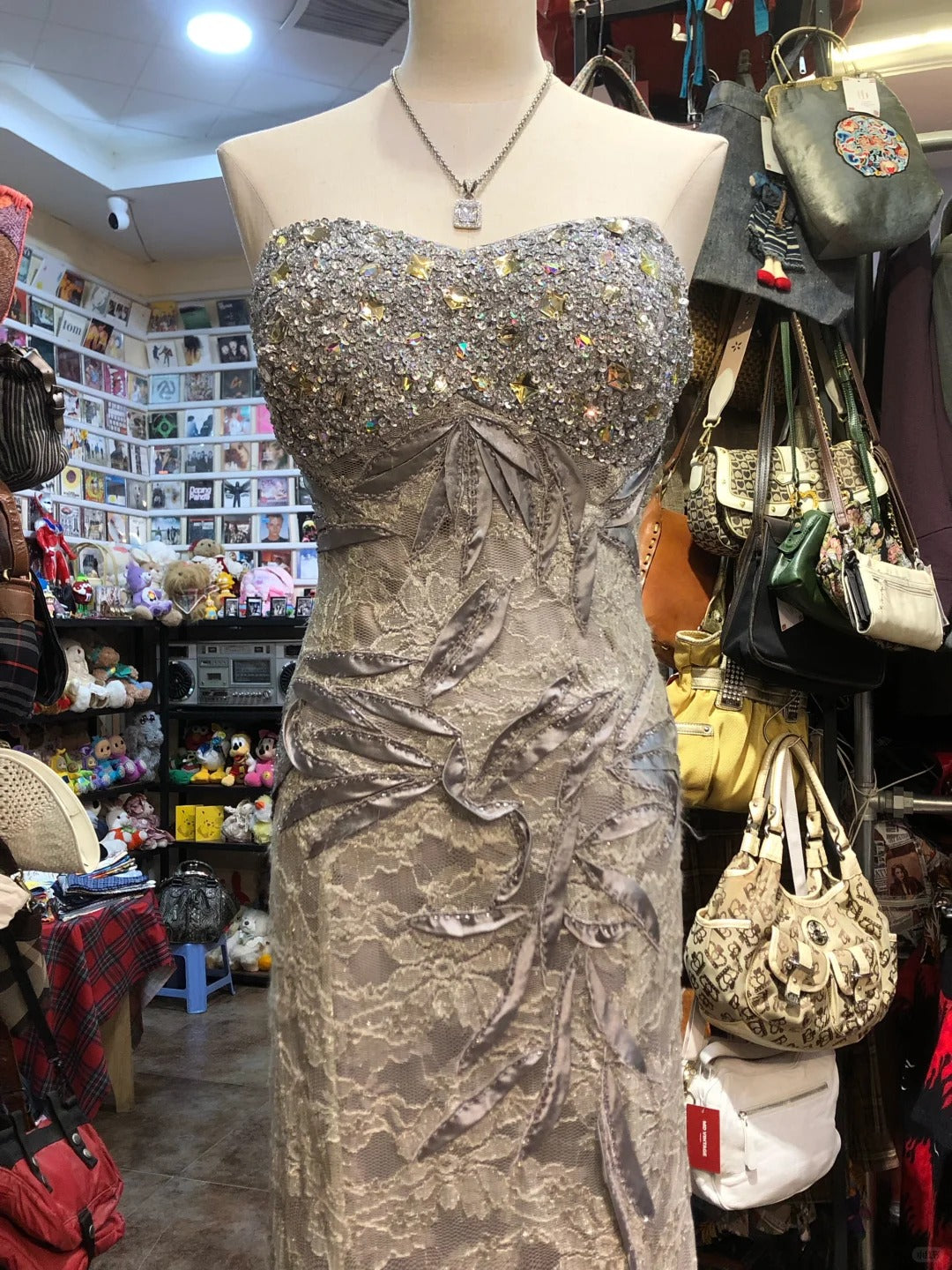 Elegantes graues Meerjungfrau-Kleid, trägerlos, paillettenbesetzte Spitze, langes Ballkleid, Abendkleid P4157