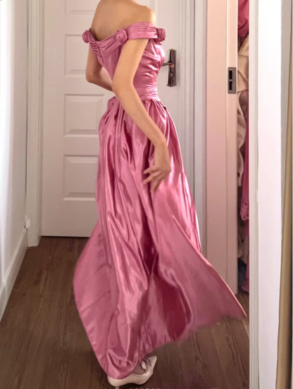 Retro Süßes Rosa A-Linie 3D Blumen Off-Shoulder Satin Langes Abschlussballkleid Abendkleid P4159