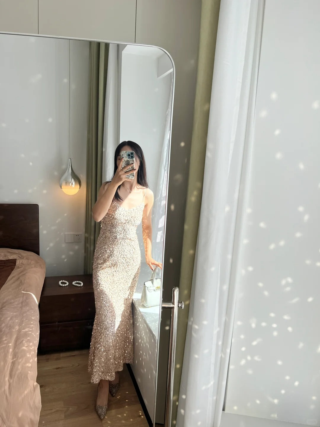 Elegantes Champagnergold Meerjungfrau Neckholder V-Ausschnitt Pailletten Langes Ballkleid Abendkleid P4166