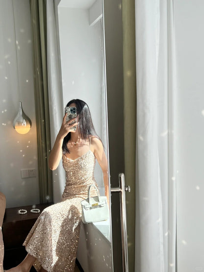 Elegantes Champagnergold Meerjungfrau Neckholder V-Ausschnitt Pailletten Langes Ballkleid Abendkleid P4166