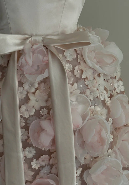 Liebliches blassrosa A-Linien-Kleid mit 3D-Blumen aus Satin und Tüll, langes Ballkleid, Abendkleid, Hochzeitskleid P4018