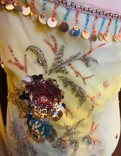 Wunderschönes Neckholder-rückenfreies Pailletten-Perlen-Chiffon-Ballkleid Abendkleid P4182