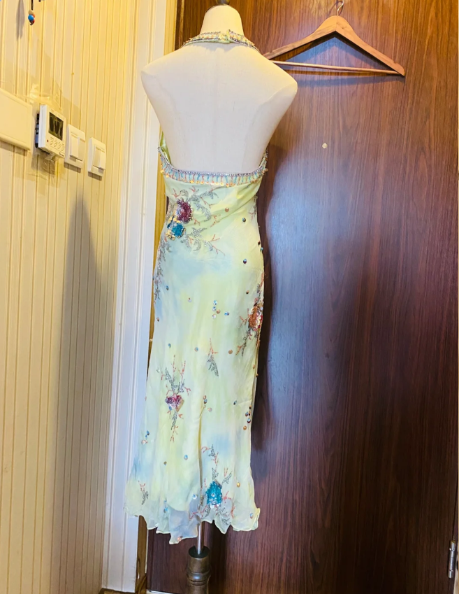 Wunderschönes Neckholder-rückenfreies Pailletten-Perlen-Chiffon-Ballkleid Abendkleid P4182