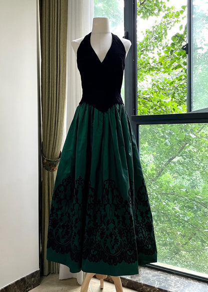 Retro schwarz-grünes A-Linien-Neckholder-Abendkleid aus Samt und Satin P4188