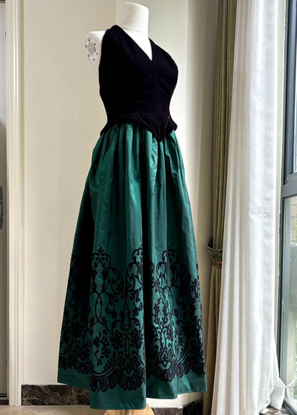 Retro schwarz-grünes A-Linien-Neckholder-Abendkleid aus Samt und Satin P4188