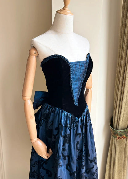 Retro blau-schwarzes A-Linien-Neckholder-Kleid mit Schleife, Jacquard-Samt, langes Ballkleid Abendkleid P4189