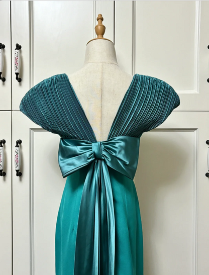 Elegantes, tailliertes, langes Satin-Ballkleid in Teal mit Schleife Abendkleid P4191