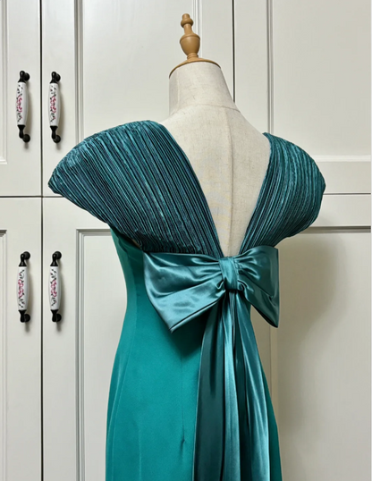 Elegantes, tailliertes, langes Satin-Ballkleid in Teal mit Schleife Abendkleid P4191