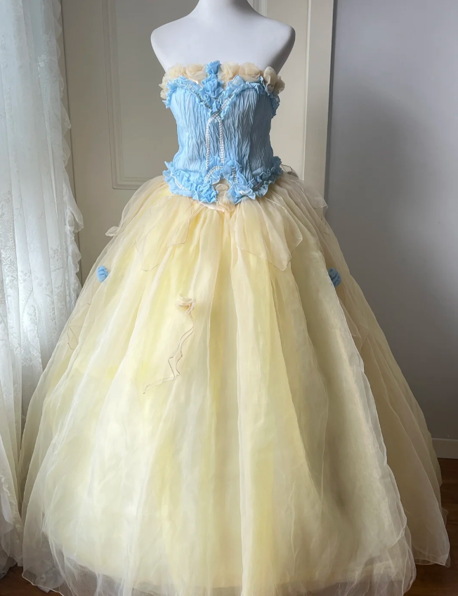 Verträumtes blau-gelbes Color-Blocked trägerloses Tüll-Ballkleid Abendkleid Sweet 16 Kleid P4204