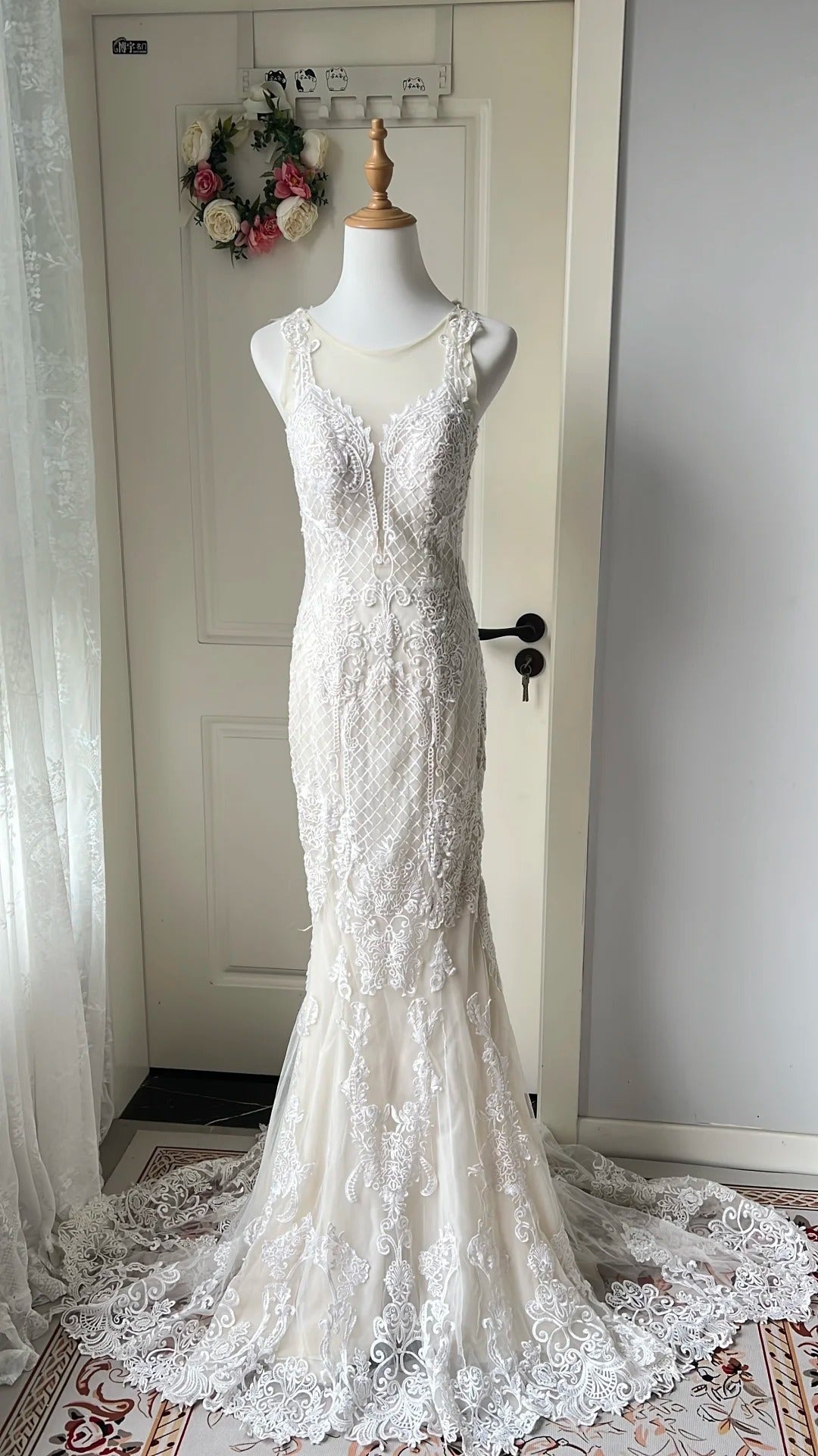 Elegant Retro White Mermaid Round Neck Lace Train Prom Dress Evening Dress Wedding Dress P4207