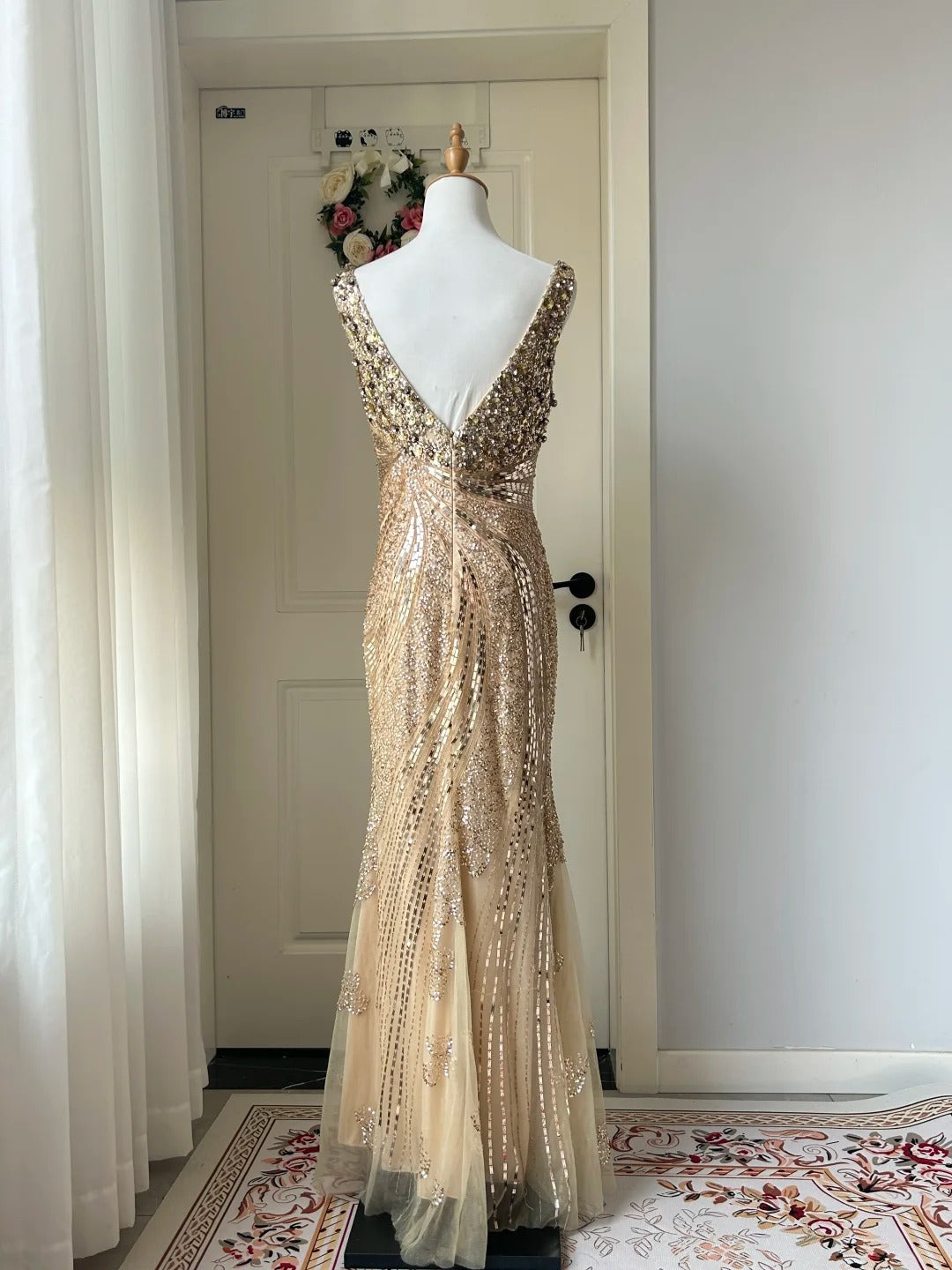 Luxuriöses goldenes V-Ausschnitt Meerjungfrau Pailletten langes Ballkleid Abendkleid P4211