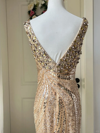 Luxuriöses goldenes V-Ausschnitt Meerjungfrau Pailletten langes Ballkleid Abendkleid P4211