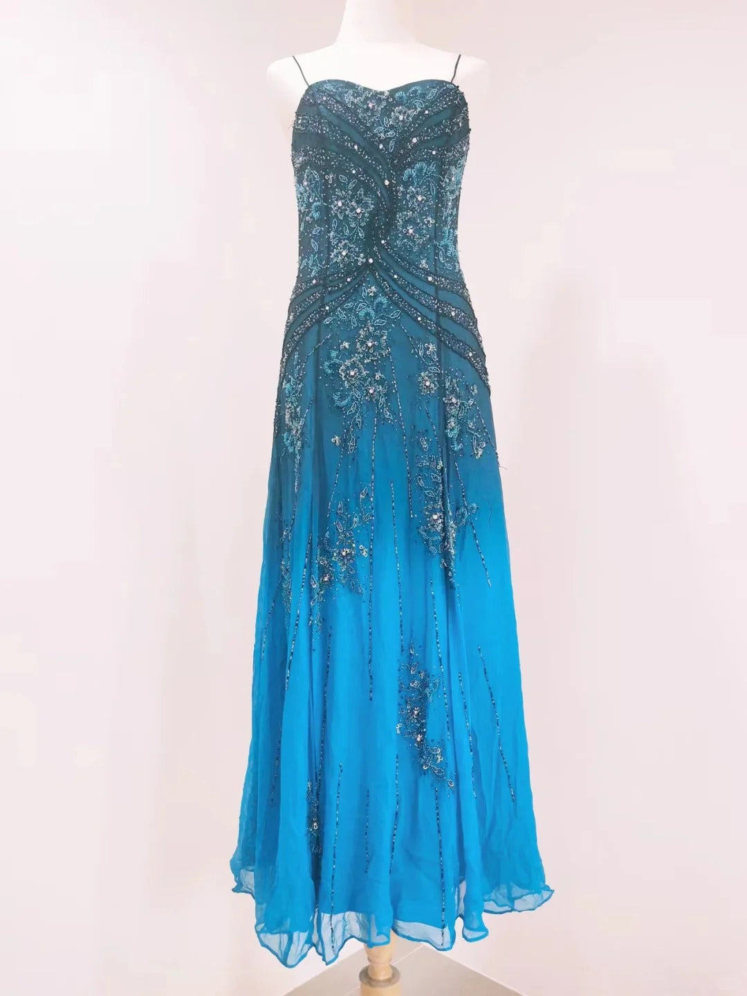 Vintage blaues A-Linien-Abendkleid aus Chiffon mit dünnen Trägern und Perlen P4216
