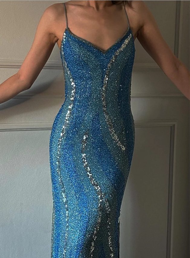 Wunderschönes blaues Meerjungfrau Neckholder V-Ausschnitt rückenfreies paillettenbesetztes langes Ballkleid Abendkleid P4219