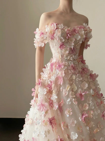 Süßes rosa-weißes, schulterfreies Ballkleid mit 3D-Blumen aus Tüll für Hochzeiten P4023