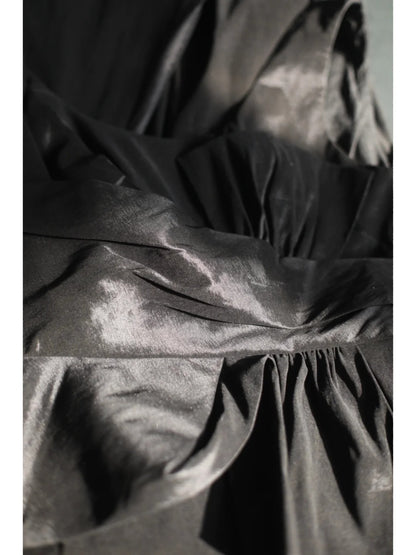 Elegantes schwarzes plissiertes U-Boot-Ausschnitt Meerjungfrauen-Abendkleid aus Satin P4234