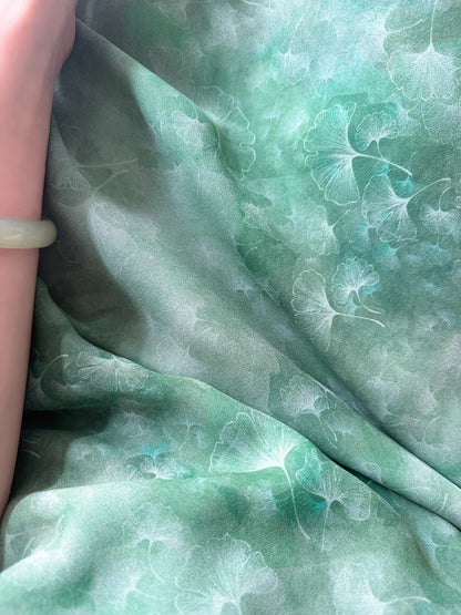 Elegantes dunkelgrünes Meerjungfrauen-Abendkleid mit Rüschen aus Chiffon P4024