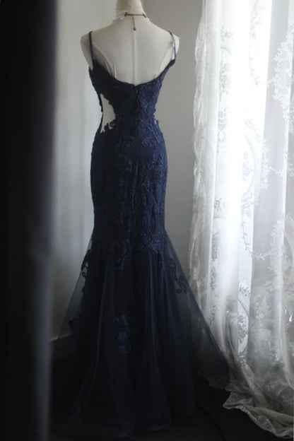 Elegantes dunkelblaues Meerjungfrauen-Abendkleid mit Spaghettiträgern, Spitze, lang, P4243
