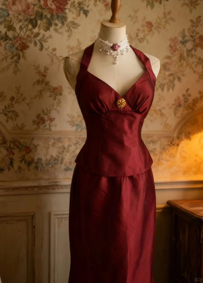 Vintage burgunderrotes Neckholder-Meerjungfrauen-Satin-Kleid für Abschlussball und Abend P4250