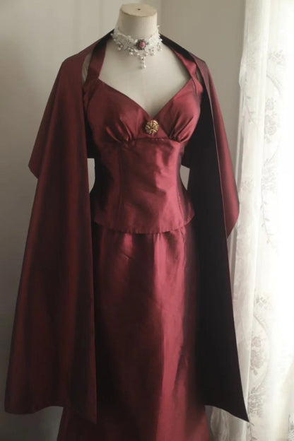 Vintage burgunderrotes Neckholder-Meerjungfrauen-Satin-Kleid für Abschlussball und Abend P4250