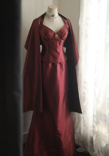 Vintage burgunderrotes Neckholder-Meerjungfrauen-Satin-Kleid für Abschlussball und Abend P4250