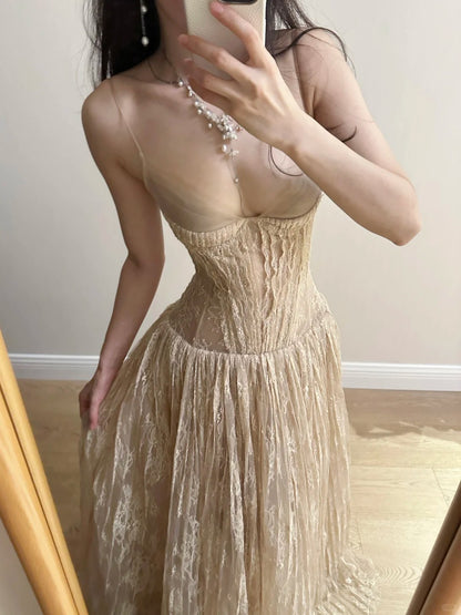 Élégante Robe de Bal Longue en Dentelle Abricot Nude Coupe Évasée avec Col Halter et Décolleté en V Profond Robe de Soirée Robe de Demoiselle d'honneur P4265