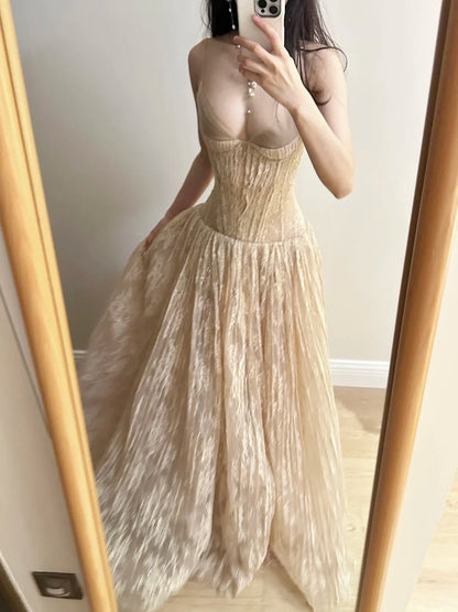 Élégante Robe de Bal Longue en Dentelle Abricot Nude Coupe Évasée avec Col Halter et Décolleté en V Profond Robe de Soirée Robe de Demoiselle d'honneur P4265
