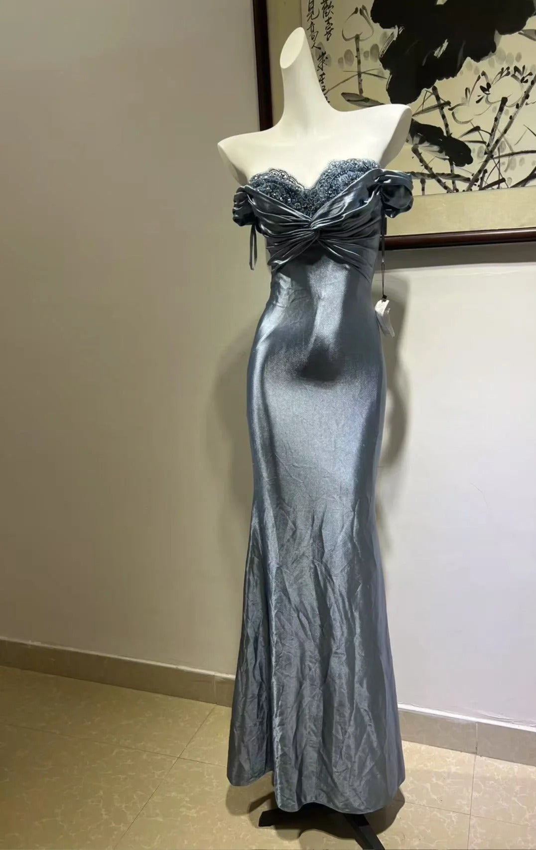 Elegantes graublaues Spitzen-Satin-Mermaid-Abendkleid mit Knoten P4271