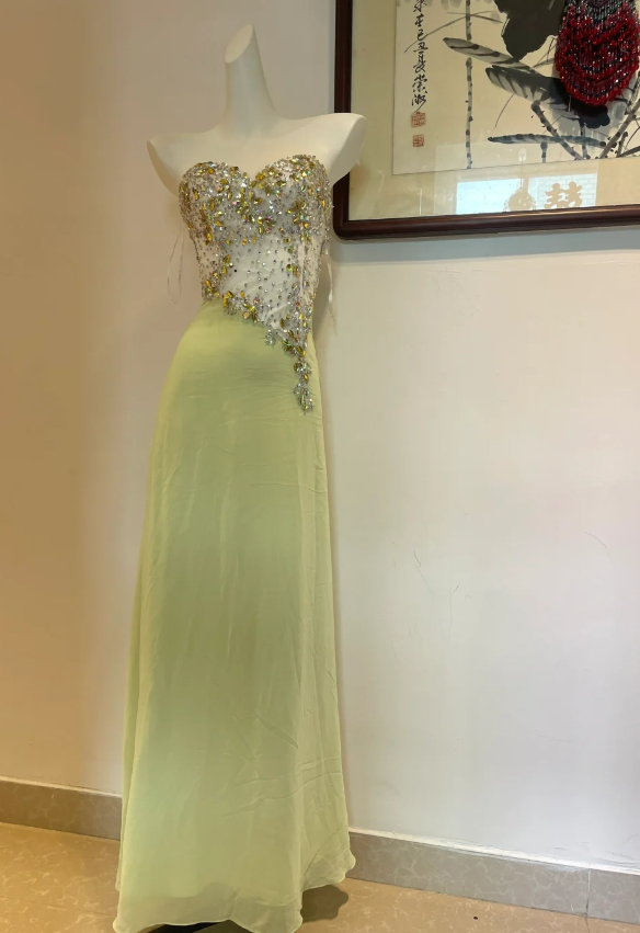 Wunderschönes Meerjungfrauen-Abendkleid mit herzförmigem Ausschnitt, Strass und Chiffon P4275