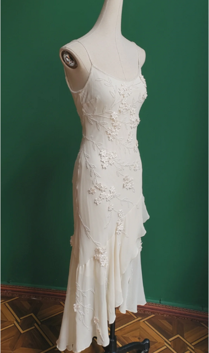 Elegantes weißes Meerjungfrauen-Abendkleid mit Spaghettiträgern, U-Ausschnitt, 3D-Blumenstickerei und Chiffon P4280